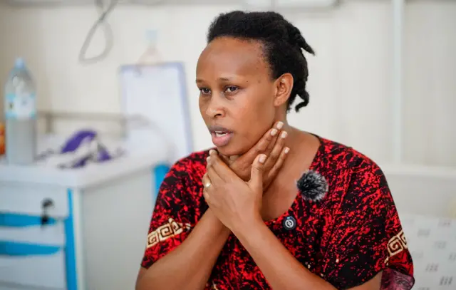 Muhoozi avuga ko abasirikare be batakubise Barbie Kyagulanyi ubu uri mu bitaro