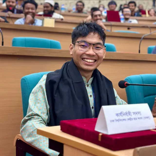 ডাকসুর কার্যনির্বাহী সদস্য সর্বমিত্র চাকমা