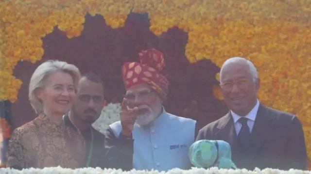 यूरोपियन कमीशन की अध्यक्ष उर्सुला वॉन डेर लेयेन, भारत के प्रधानमंत्री नरेंद्र मोदी और यूरोपियन काउंसिल के अध्यक्ष एंतोनियो कोस्टा (बाएं से दाएं)