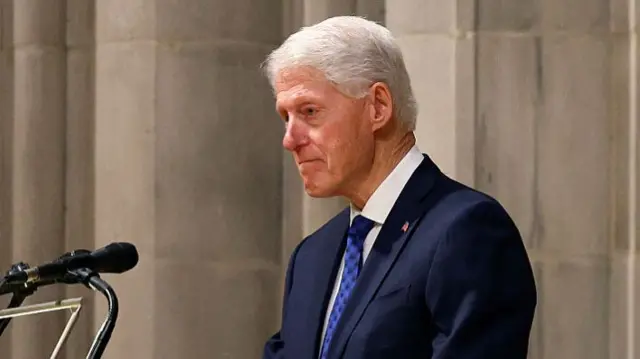 अमेरिका के पूर्व राष्ट्रपति बिल क्लिंटन