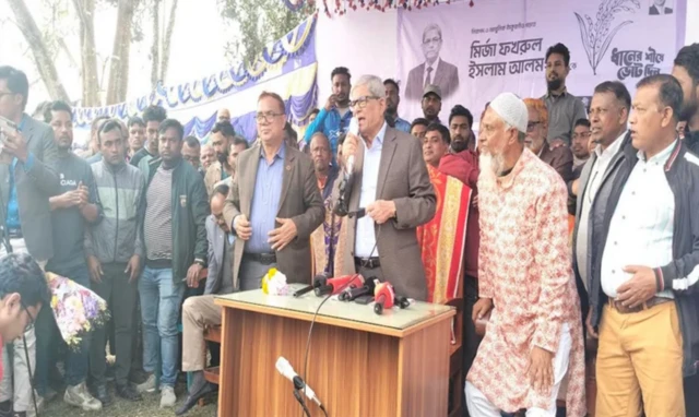 নিজ নির্বাচনী এলাকা ঠাকুরগাঁও-১ আসনে নির্বাচনী জনসংযোগে মির্জা ফখরুল