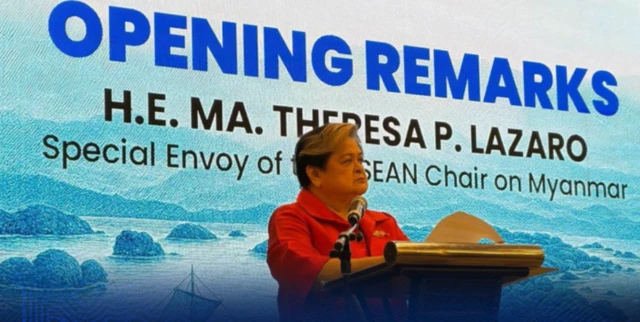 ဆွေးနွေးပွဲတွင် မိန့်ခွန်းပြောနေတဲ့ ဖိလစ်ပိုင်နိုင်ငံခြားရေးဝန်ကြီး မြန်မာဆိုင်ရာ အာဆီယံအထူးသံ မစ္စ ထရီဇာ လာဇရို