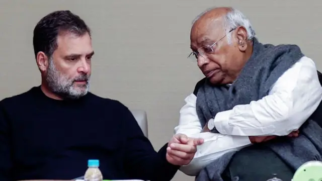 राहुल गांधी और मल्लिकार्जुन खड़गे