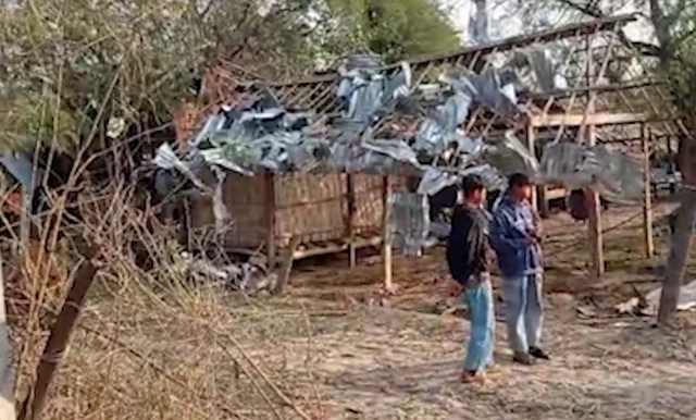 ငါးပိအိုးရွာ လေကြောင်းတိုက်ခံရပြီးနောက် မြင်ကွင်း