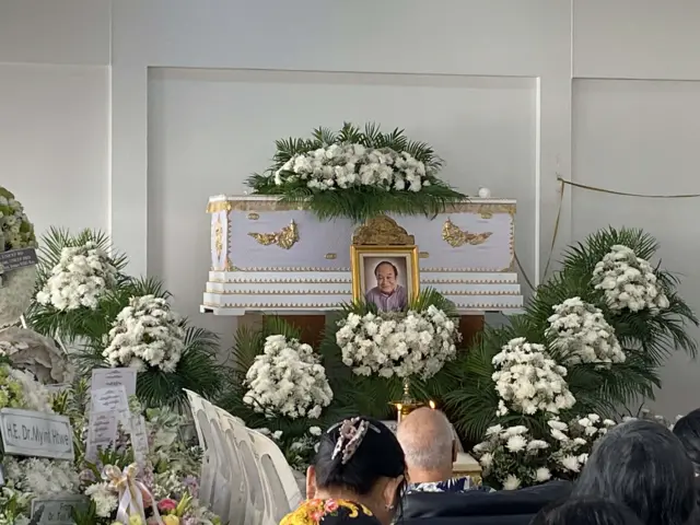 ဘန်ကောက်မြို့မှာ ဇန်နဝါရီလ ၂၈ ရက်မနက်ပိုင်းမှာ မြင်တွေ့ရတဲ့ ဒေါက်တာမြင့်ထွေး စျာပန