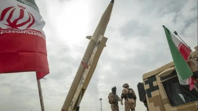 Ilaa hadda, Ruushka, Shiinaha iyo Iraan ayaa soo bandhigay hubkan loo yaqaano hypersonic ga.