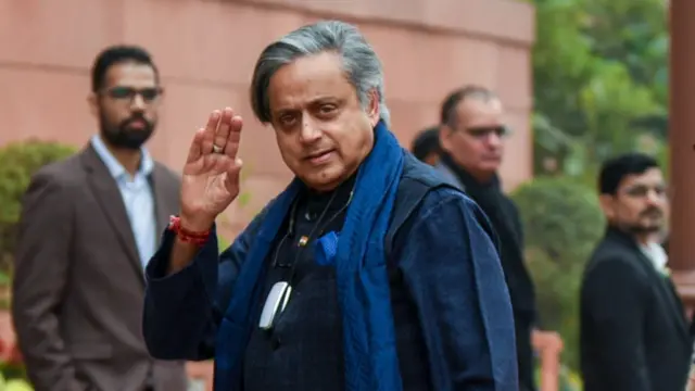 शशि थरूर