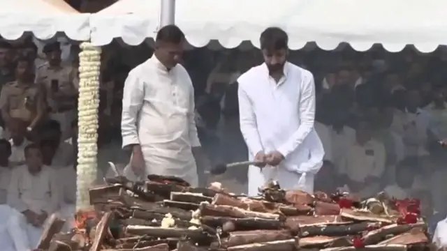 अजित पवार का अंतिम संस्कार