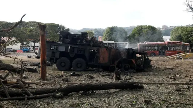 Equipamentos militares venezuelanos destruídos na base aérea de La Carlota