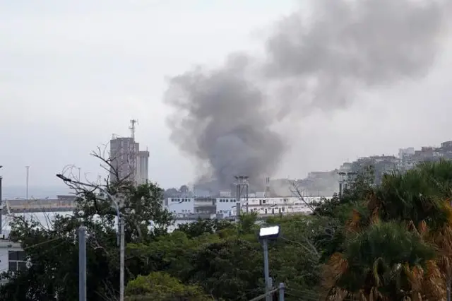 Columna de humo en Venezuela