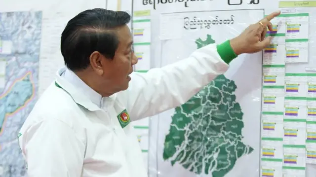 ကြံ့ခိုင်ရေးပါတီခေါင်းဆောင်ဦးခင်ရီ