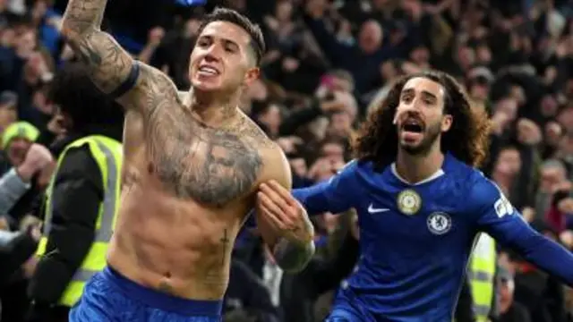 Enzoo Fernaandeez fi Kukurellaa