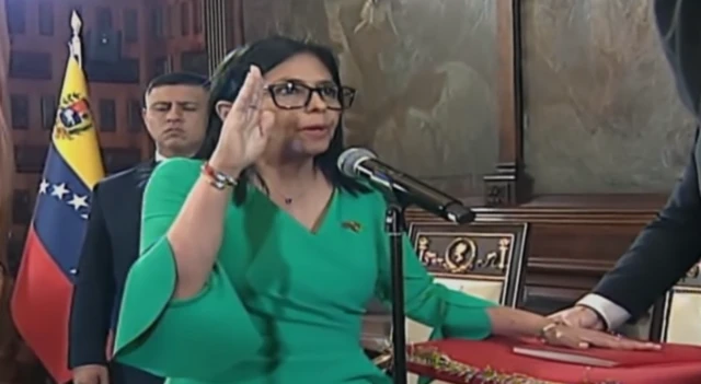Delcy Rodríguez toma posse como presidente da Venezuela