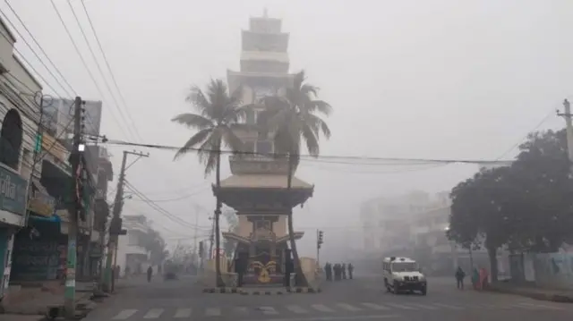 नेपाल के धनुषा में सांप्रदायिक तनाव के बाद बीरगंज में सड़कों पर कम लोग दिखे