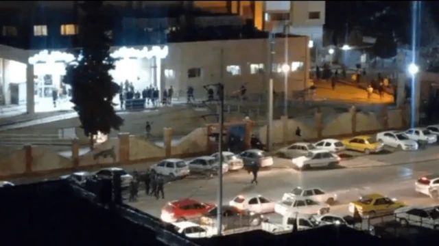 گزارش شده است که بیمارستان امام خمینی ایلام در محاصره مامورانی بود که قصد بازداشت «معترضان مجروح» را داشتند