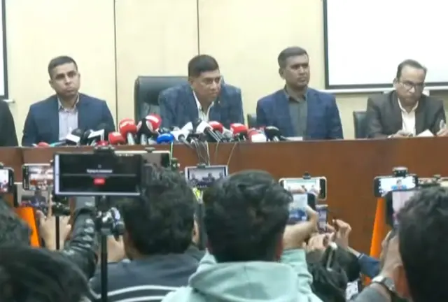 ডিএমপি মিডিয়া সেন্টারে গোয়েন্দা পুলিশের সংবাদ সম্মেলন