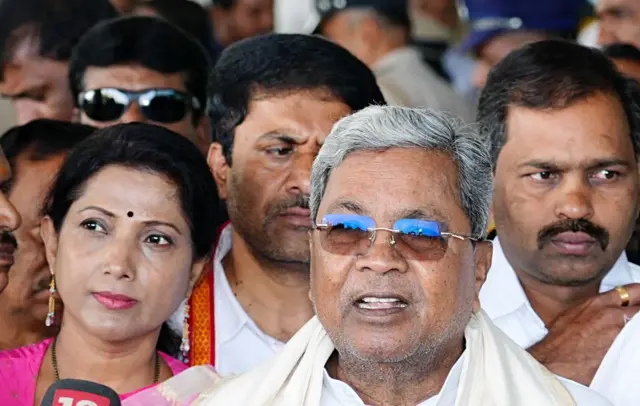 कर्नाटक सरकार