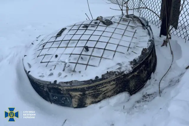 Фрагменты разделяющейся головной части ракеты «Орешник»