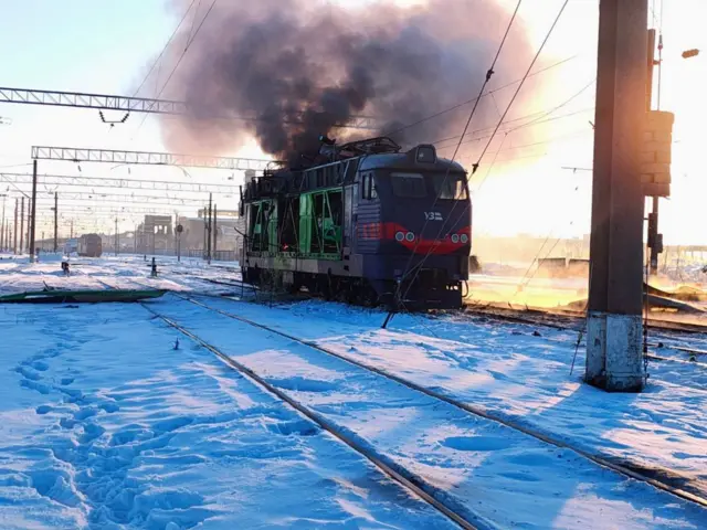 В понедельник под удар дрона на станции Конотоп в Сумской области попал локомотив, сообщали власти