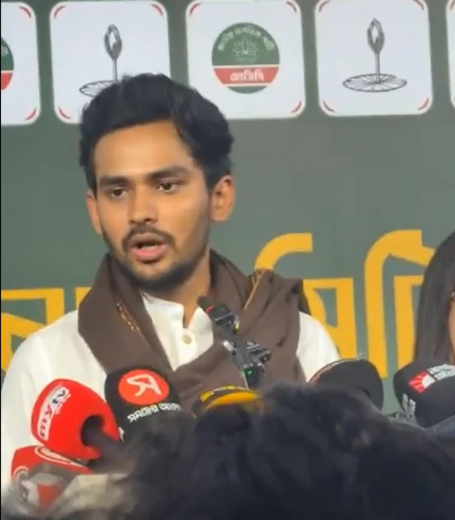 এনসিপির মুখপাত্র ও নির্বাচন পরিচালনা কমিটির চেয়ারম্যান আসিফ মাহমুদ সজীব ভূঁইয়া।