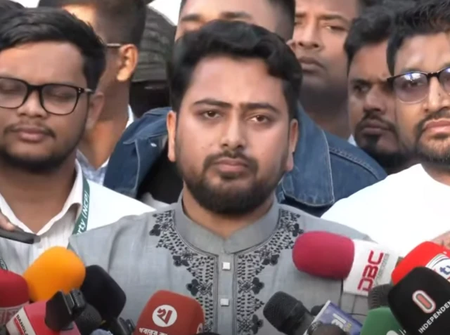 ভোট দেওয়ার পর নাহিদ ইসলাম