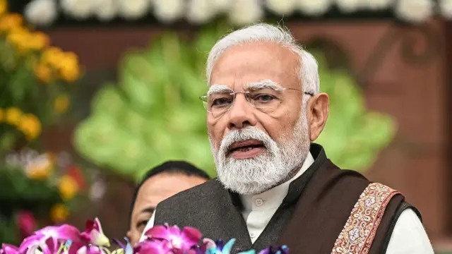 नरेंद्र मोदी