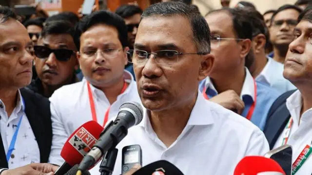 தாரிக் ரஹ்மான்