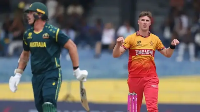 டி 20 உலகக் கோப்பை: ஆஸ்திரேலியாவை வீழ்த்திய ஜிம்பாப்வே