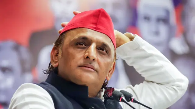 अखिलेश यादव