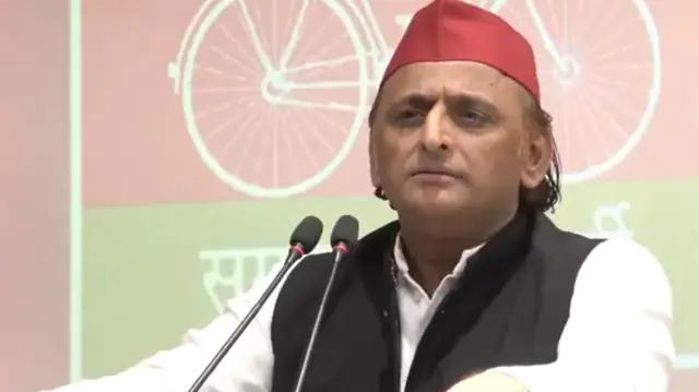 अखिलेश यादव