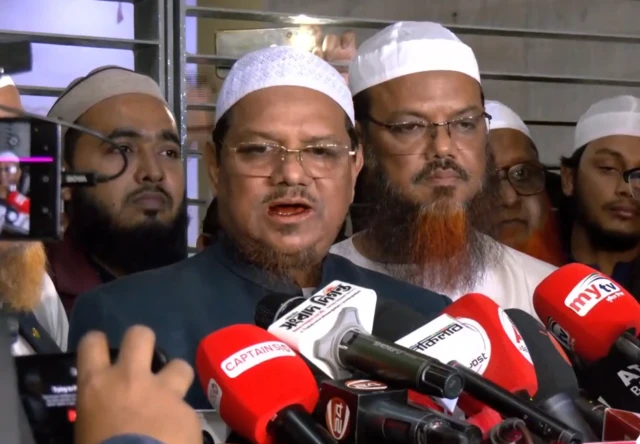 ইসলামী আন্দোলনের আমির চরমোনাই পীর সৈয়দ রেজাউল করিম