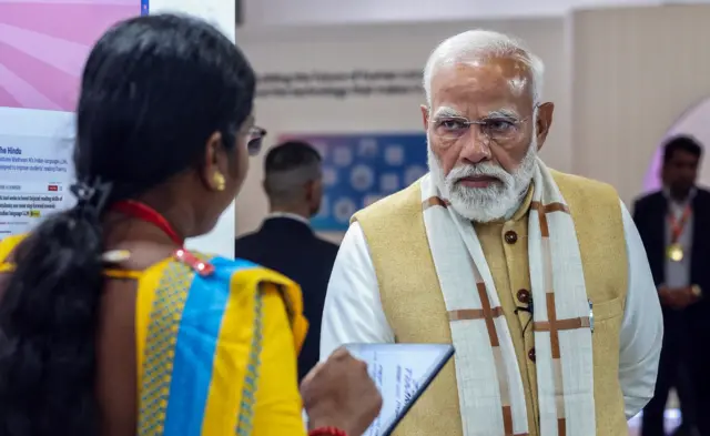 नरेंद्र मोदी