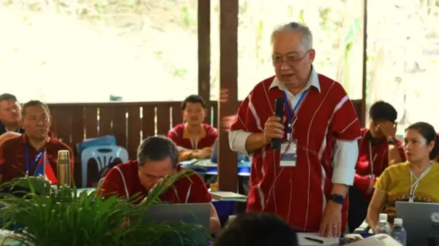 ကရင်အမျိုးသားနှီးနှောဖလှယ်ပွဲမှာ တွေ့ရတဲ့ KNU ဥက္ကဋ္ဌပဒိုစောကွယ်ထူးဝင်း