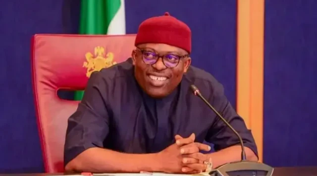 Gọvanọ Sim Fubara na-achị Rịvas steeti.