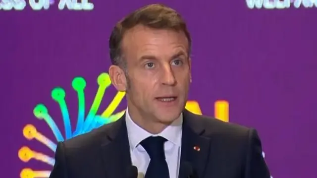 பிரான்ஸ் அதிபர் இம்மானுவேல் மக்ரோங்