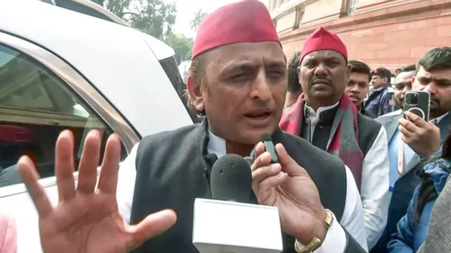 सपा प्रमुख अखिलेश यादव