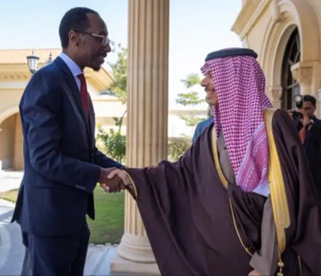 ጊዲዮን ጢሞቴዎስ፡ ምስ ስዑዳዊ መዘናኡ ልኡል ፋይሰል ቢን ፋርሓን ሰላምታ እናተለዋወጠ፡ ሪያድ፡ 2 ለካቲት 2026