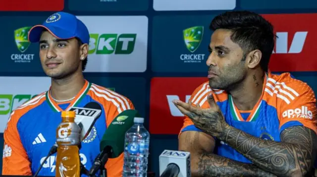 அபிஷேக் ஷர்மா - சூர்யகுமார் யாதவ்