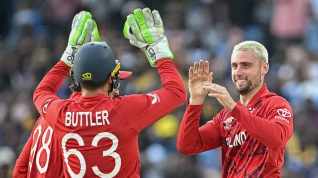 इंग्लैंड की टीम