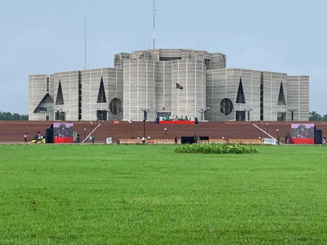 বাংলাদেশের জাতীয় সংসদ ভবন