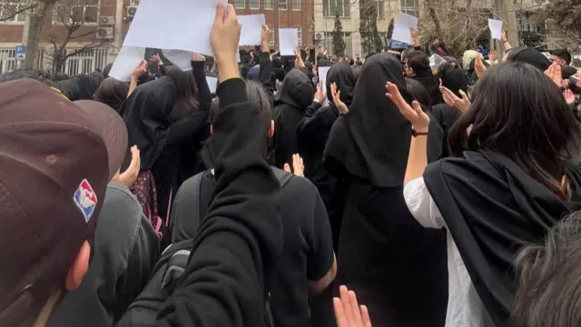 تجمع اعتراضی دانشجویان