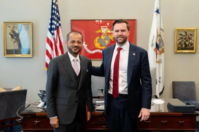 بدربوسعیدی، وزیر خارجه عمان در کنار جی دی ونس، معاون رئیس جمهور آمریکا