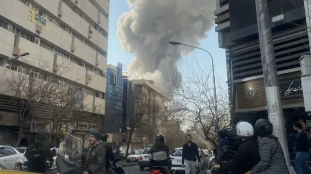 ማዕከናት ዜና ኢራን ኣብ ቴህራን ዝተፈጸመ ፍንጀራታት ዝገልጽ ምስሊ ኣውጺአን ኣለዋ።