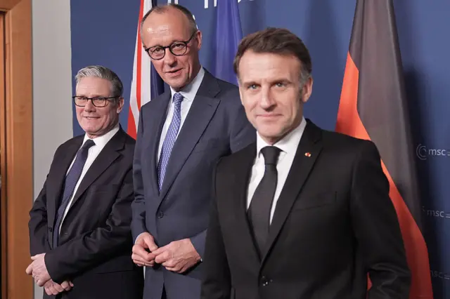 Keir Starmer, Friedrich Merz y Emmanuel Macron