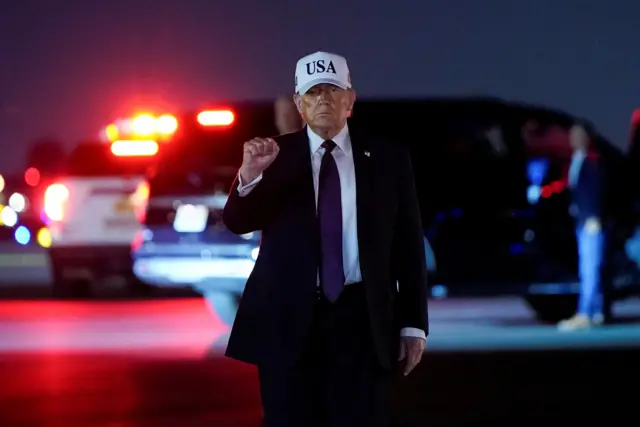 Donald Trump desembarca em Palm Beach