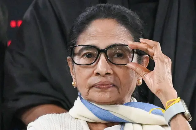 सुनवाई के दौरान ममता बनर्जी भी कोर्ट में मौजूद रहीं