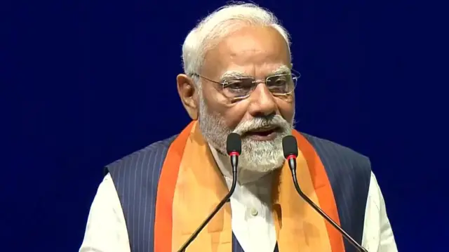 नरेंद्र मोदी