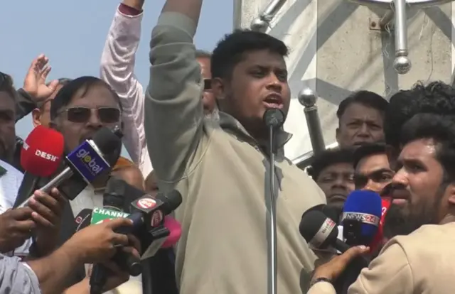 জাতীয় নাগরিক পার্টি বা এনসিপি এর দক্ষিণাঞ্চলের মুখ্য সংগঠক হাসনাত আবদুল্লাহ