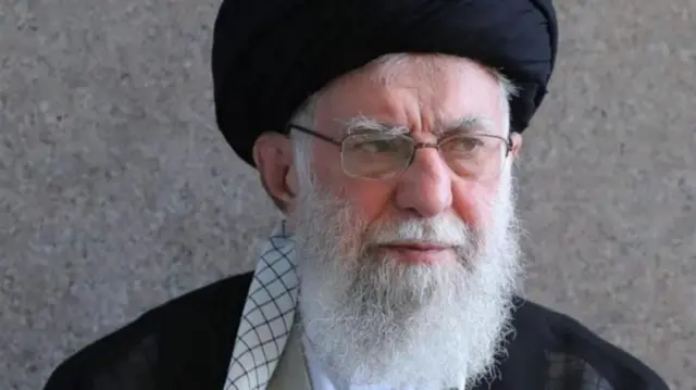 መንፈሳዊ መራሒ ኢራን ኣያቶላህ ዓሊ ኻሜነይ