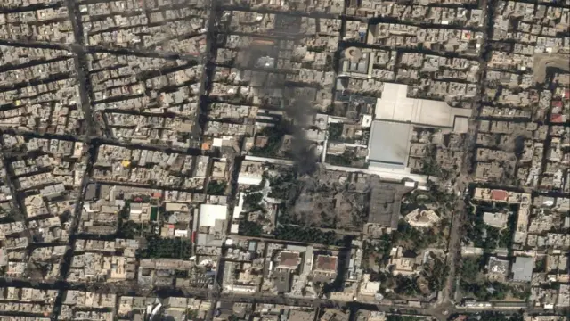 Foto ụlọ Khamenei a wakporo